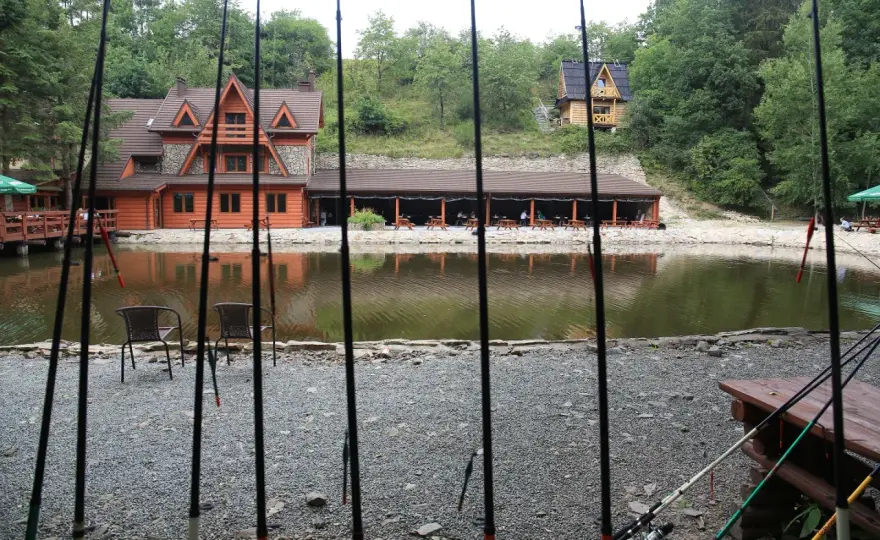 Gdzie na ryby koło Wrocławia? Odkryj najlepsze miejsca wędkarskie