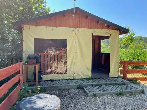 Zdjęcie Łowisko Gajdowe domki – komfortowe noclegi dla wędkarzy nad wodą